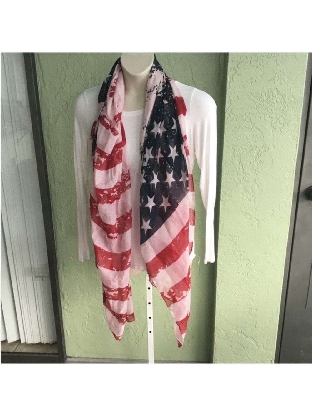 Falls Creek Woman’s Scarf OSFM can be worn multiple ways